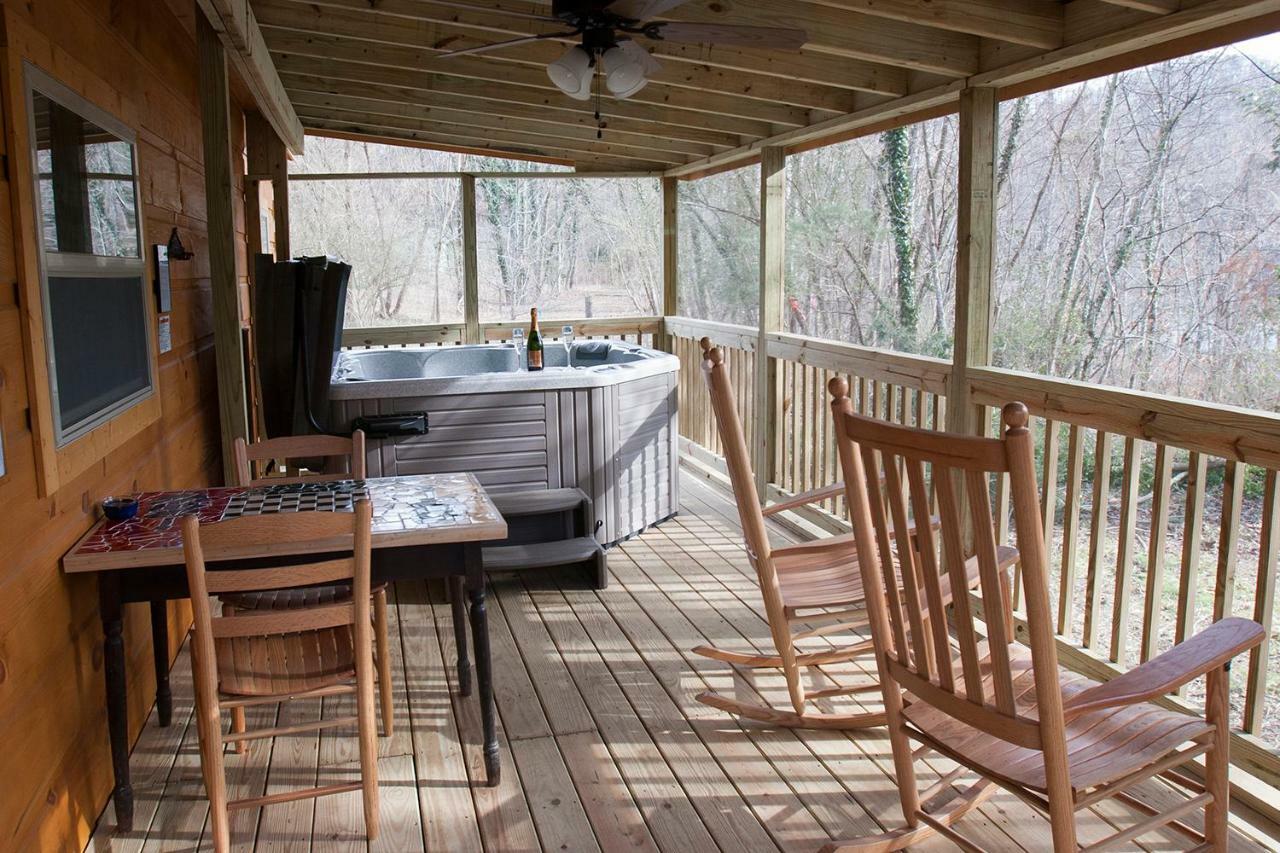 Pine Gables Cabins Lake Lure Exterior photo