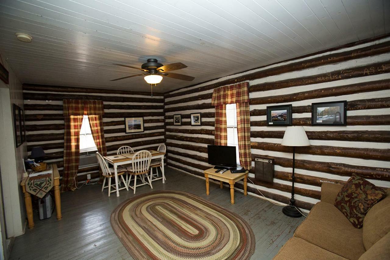 Pine Gables Cabins Lake Lure Exterior photo