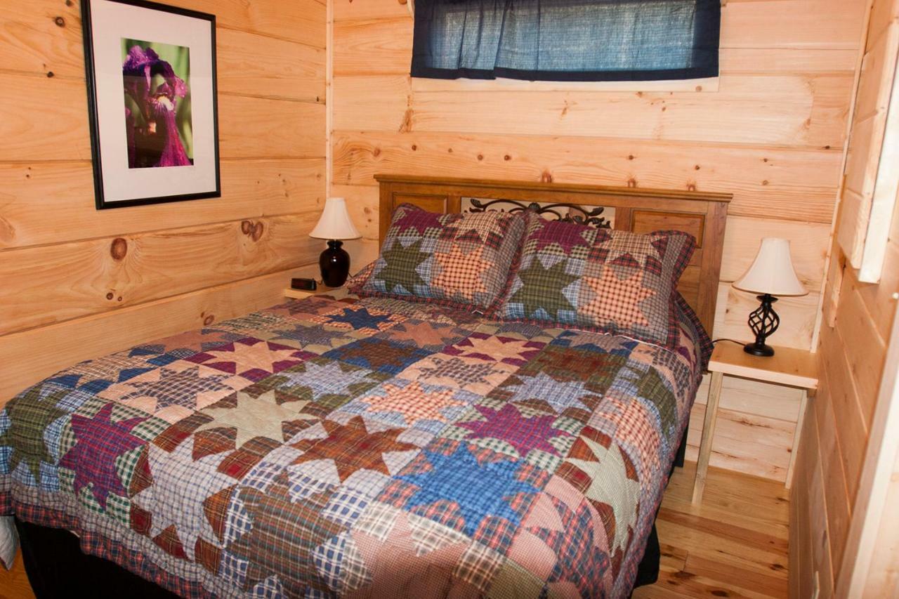 Pine Gables Cabins Lake Lure Exterior photo