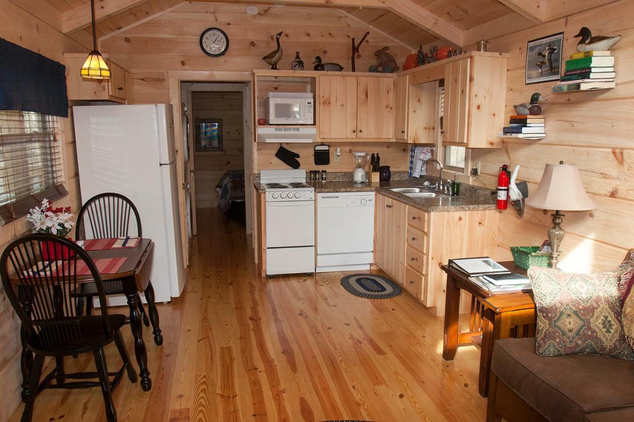 Pine Gables Cabins Lake Lure Exterior photo