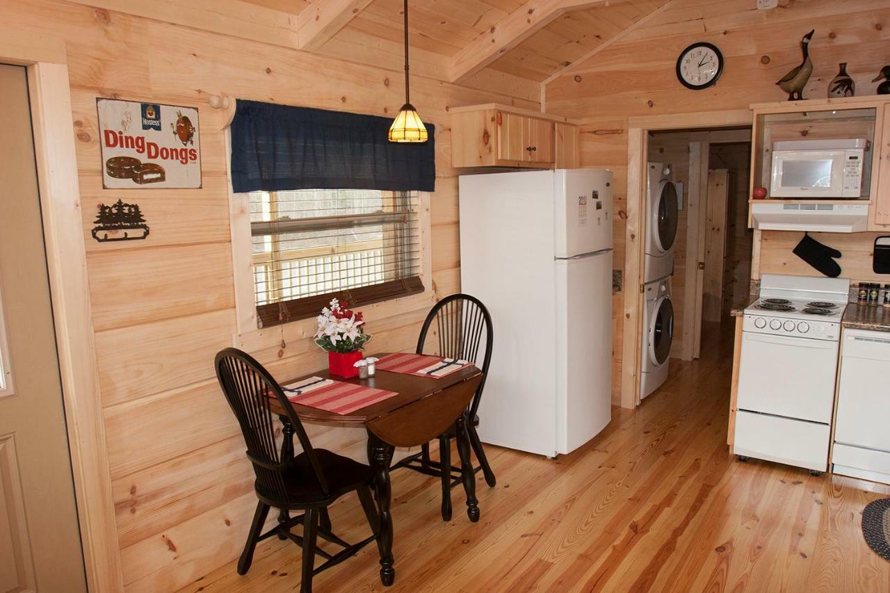 Pine Gables Cabins Lake Lure Exterior photo